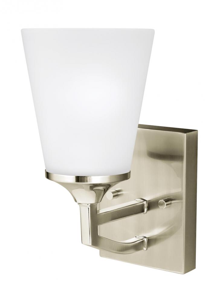 Hanford traditional 1-light LED indoor dimmable bath vanity wall sconce in brushed nickel silver fin